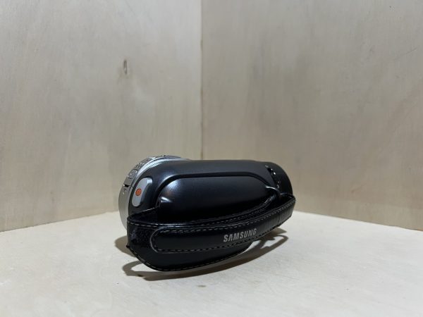 Caméscope Samsung SMX-F34 — 42x Intelli-Zoom, 8 Go de mémoire intégrée - Noir