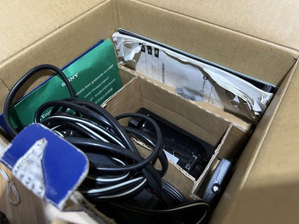 Caméscope Sony Handycam DCR-SR52E avec boîte et accessoires - Gris