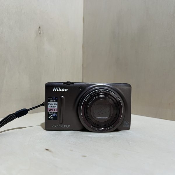 Nikon Coolpix S9500 – 22x zoom optique, Wi-Fi & GPS intégrés - Marron
