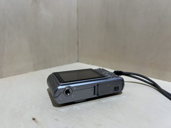 Panasonic Lumix DMC-FX100 – Compact numérique haut de gamme Leica - Gris