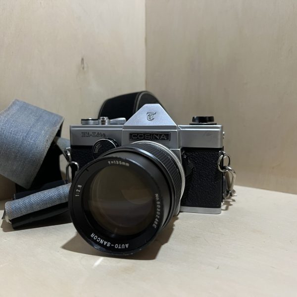 Cosina Hi-Lite + Auto-Sancor 135mm f/2.8 – Reflex argentique à monture M42 - Argent
