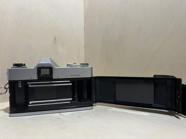 Cosina Hi-Lite + Auto-Sancor 135mm f/2.8 – Reflex argentique à monture M42 - Argent