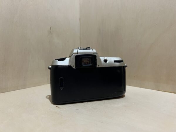 Nikon F60 – Beige