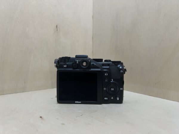 Nikon Coolpix P7000 – Noir