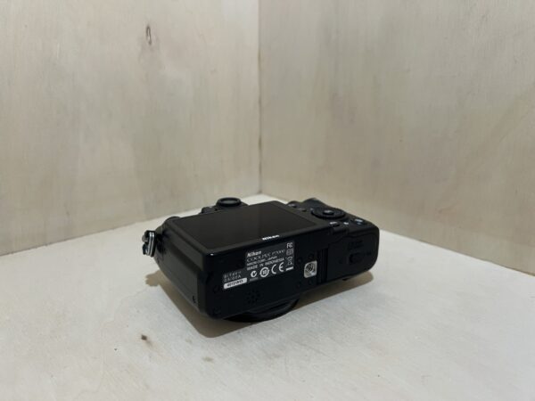 Nikon Coolpix P7000 – Noir