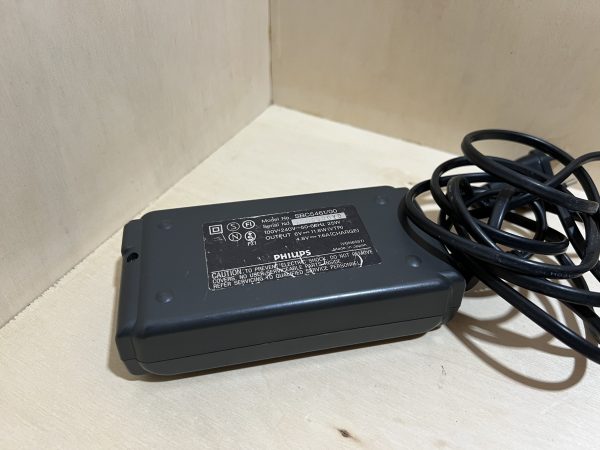 Chargeur Adaptateur Secteur Philips SBC6461/00 - Gris