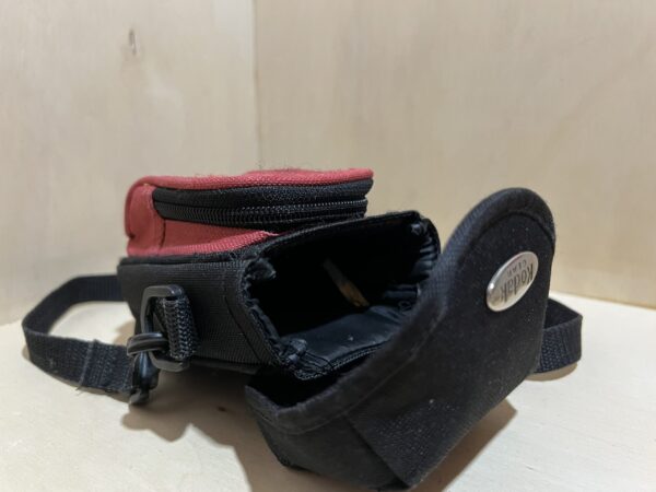 Sacoche Kodak Gear pour appareil photo – Noir et rouge