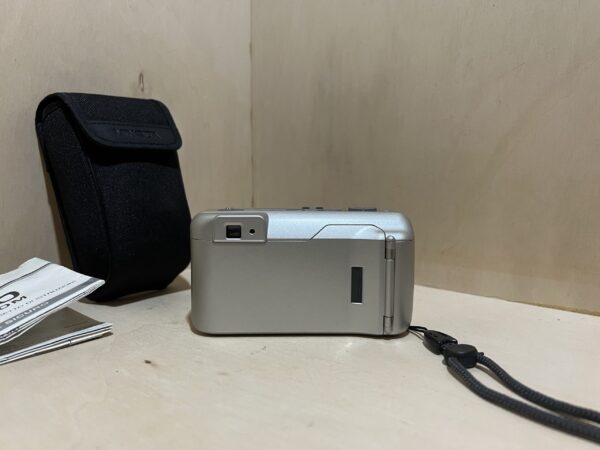 Minolta 110 Zoom – Gris
