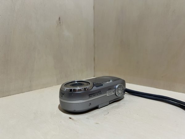 Sony Cyber‑shot DSC‑P93 – Argent