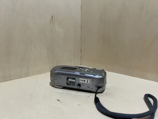 Sony Cyber‑shot DSC‑P93 – Argent