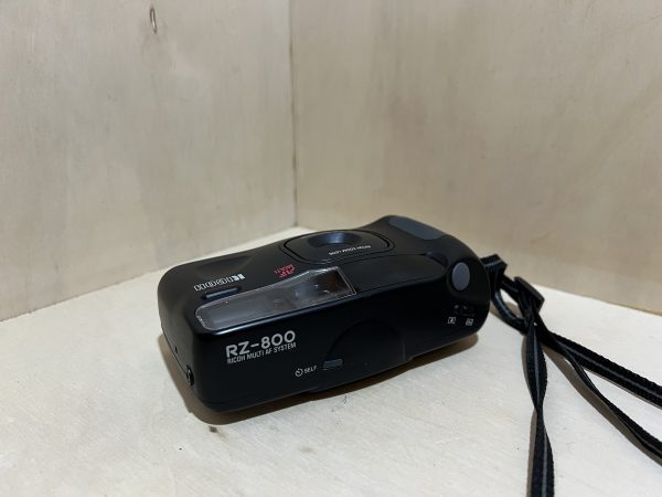Ricoh RZ-800 – Noir
