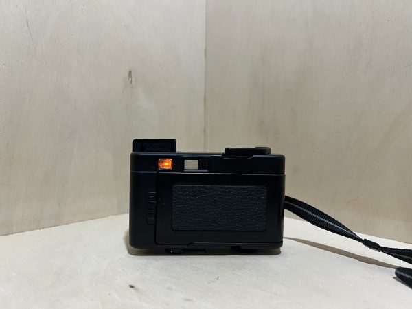 Konica Pop – Noir