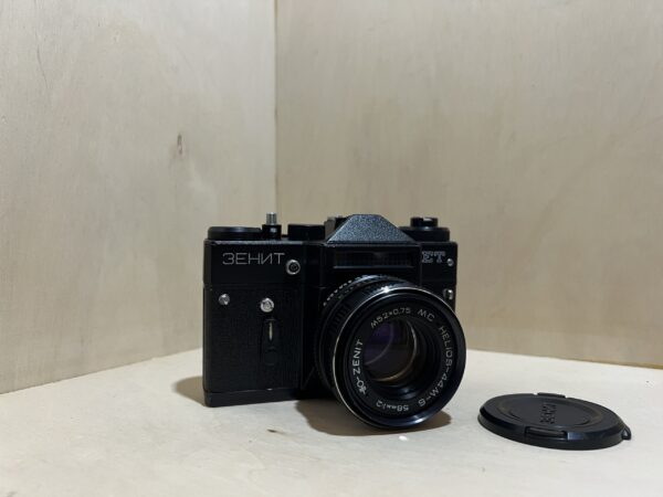 Zenit ET – Reflex argentique soviétique avec Helios 44M-6