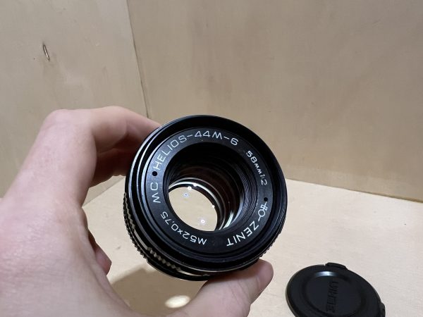 Zenit ET – Reflex argentique soviétique avec Helios 44M-6