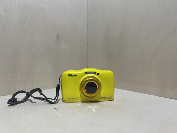 Nikon Coolpix S32 – Jaune