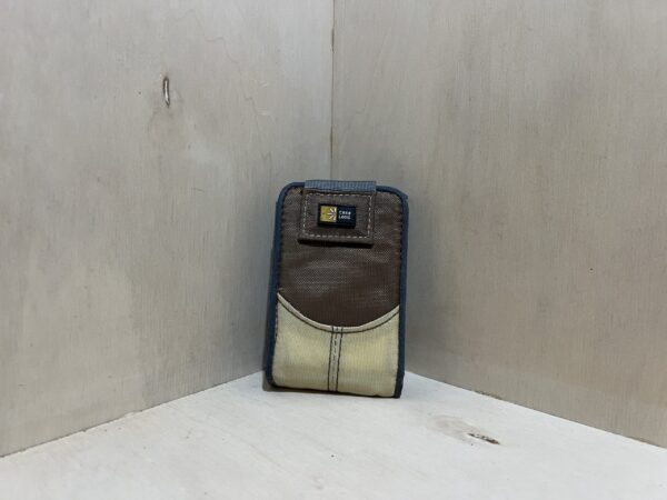 Housse de Protection Case Logic – Marron