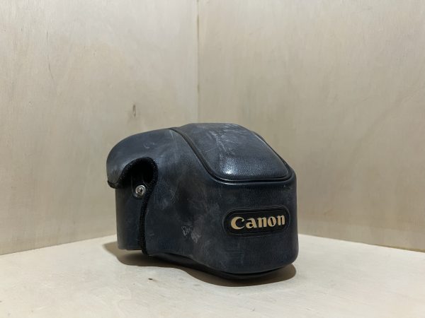 Canon T70 + Objectif FD 28mm f/2.8 – Noir