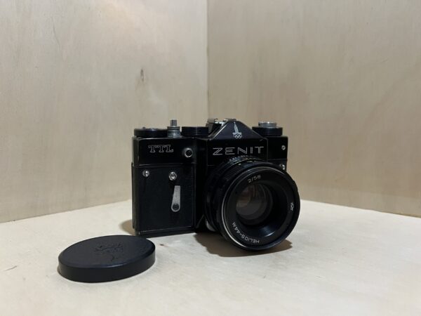 Zenit TTL "Moscow 1980" + Objectif Helios-44M (58mm f/2) – Noir