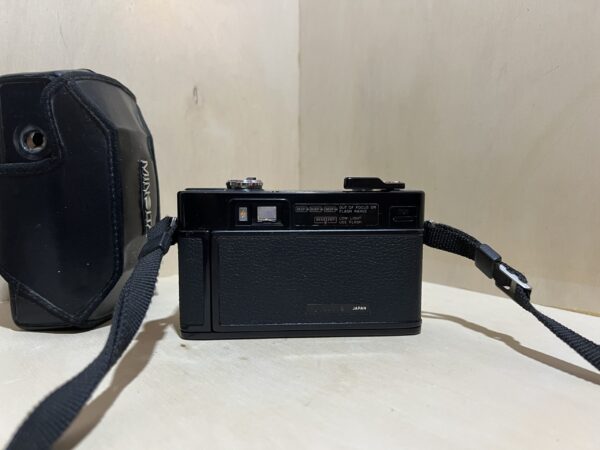 Minolta Hi-Matic AF2 – Noir