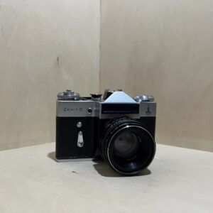 Zenit-E + Objectif Helios-44-2 (58mm f/2) – Argent