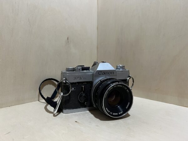 Canon FTb + Objectif FD 50mm f/1.8 S.C.
