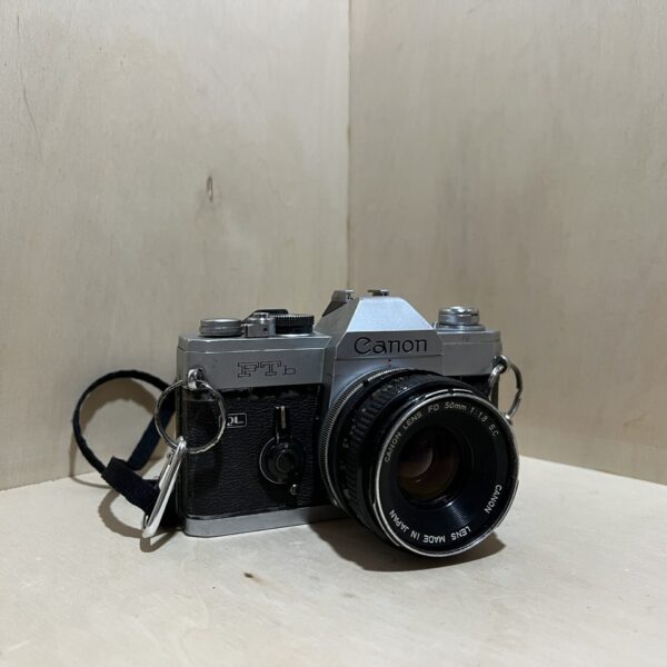 Canon FTb + Objectif FD 50mm f/1.8 S.C.
