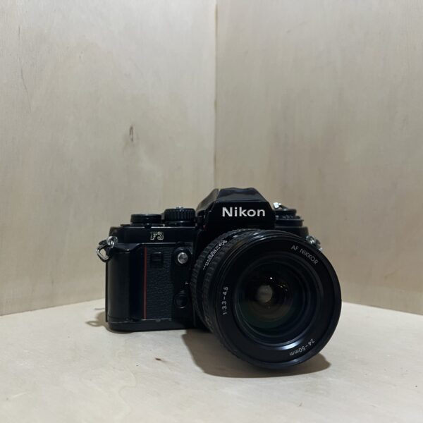 Nikon F3 + Objectif AF Nikkor 24-50mm – Noir