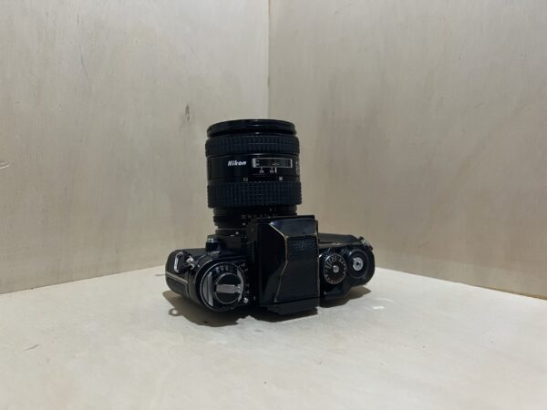 Nikon F3 + Objectif AF Nikkor 24-50mm – Noir
