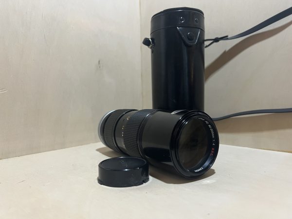 Objectif Zoom Canon FD 80-200mm f/4 S.S.C. + Étui Rigide (Monture FD)