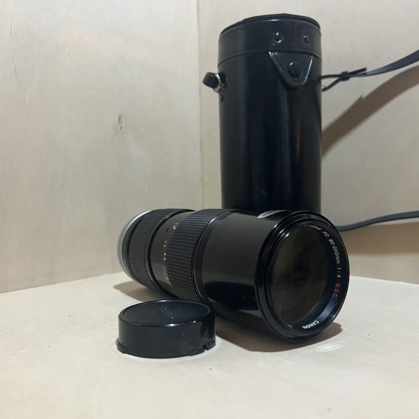 Objectif Zoom Canon FD 80-200mm f/4 S.S.C. + Étui Rigide (Monture FD)