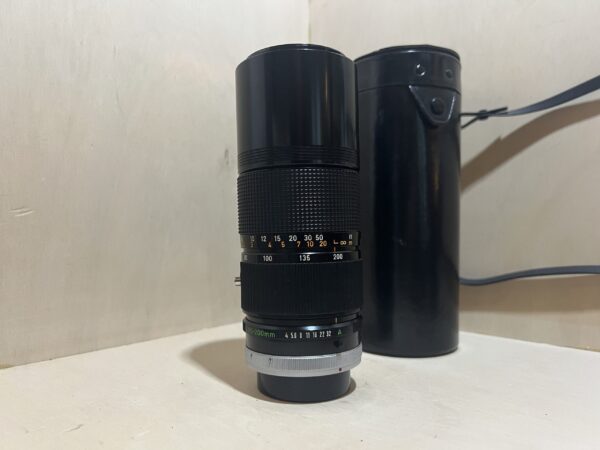 Objectif Zoom Canon FD 80-200mm f/4 S.S.C. + Étui Rigide (Monture FD)
