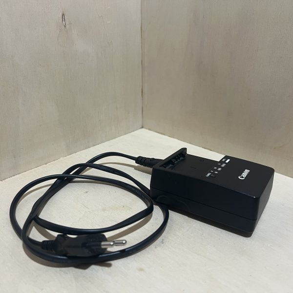 Chargeur Officiel Canon LC-E6E (Pour batteries LP-E6 / EOS 5D, 6D, 7D, R...)