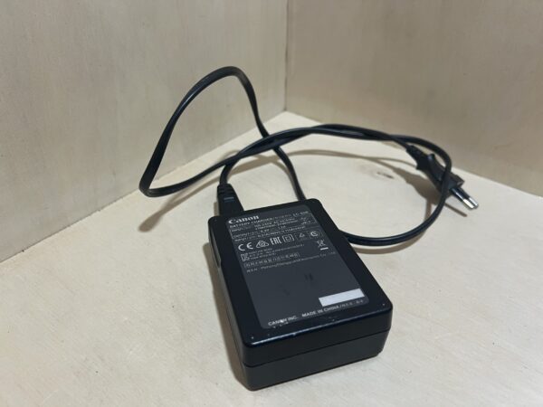 Chargeur Officiel Canon LC-E6E (Pour batteries LP-E6 / EOS 5D, 6D, 7D, R...)