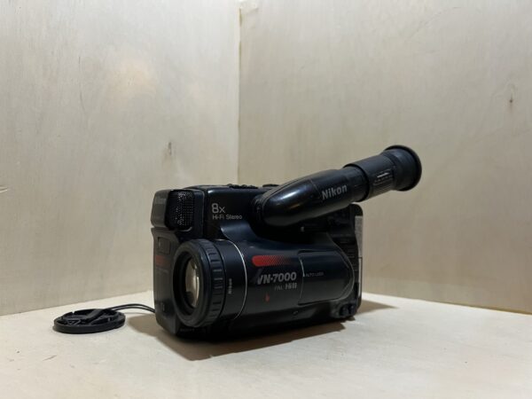 Caméscope Hi8 Nikon VN-7000 – Noir