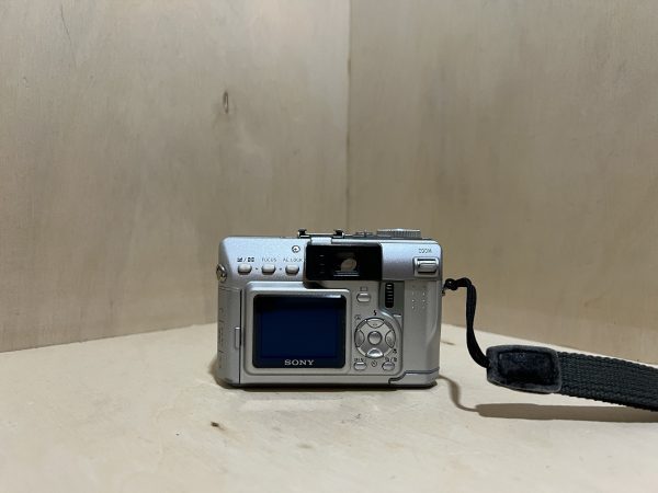 Sony Cyber-shot DSC-V1 - Gris