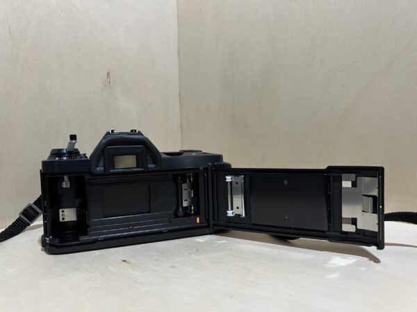 Appareil photo argentique Canon T50 & Objectif FD 35-70mm f/4