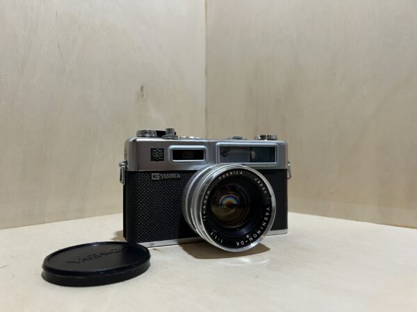 Télémétrique Yashica Electro 35 (Première Génération) – Objectif 45mm f/1.7