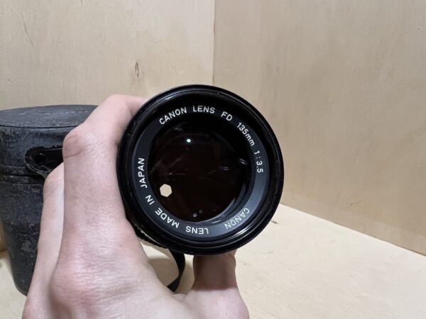Objectif Téléobjectif Canon FD 135mm f/3.5 – Testé & Fonctionnel