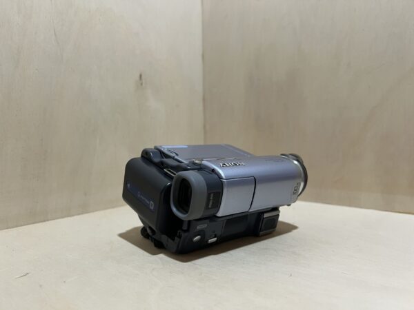 Sony Handycam DCR-TRV12E - Caméscope Numérique Mini DV avec Boîte