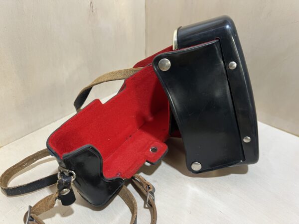Étui de Protection Rigide Pentacon - Sacoche Vintage Noir et Rouge