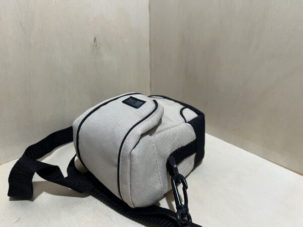 Petite Sacoche Case Logic pour Appareil Photo Compact - Beige et Noire