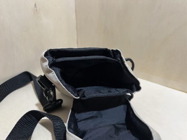 Petite Sacoche Case Logic pour Appareil Photo Compact - Beige et Noire