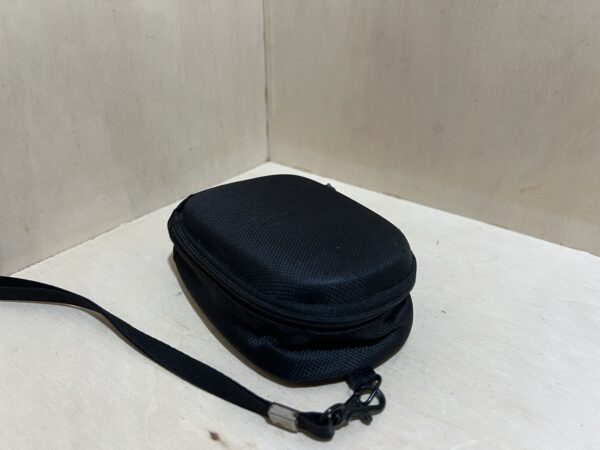 Étui de Protection Semi-Rigide "Essentiel B"