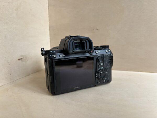 Kit Plein Format Sony A7 III & Objectif 28-70mm