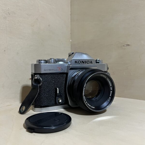 Kit Reflex Argentique Konica Autoreflex T3 & Hexanon AR 50mm f/1.7