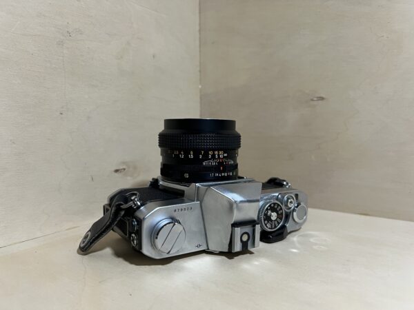 Kit Reflex Argentique Konica Autoreflex T3 & Hexanon AR 50mm f/1.7