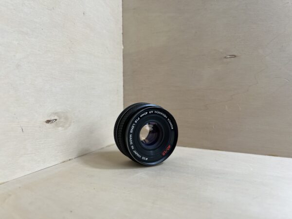 Objectif Vintage Konica Hexanon AR 40mm f/1.8 – Format "Pancake"