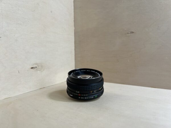 Objectif Vintage Konica Hexanon AR 40mm f/1.8 – Format "Pancake"