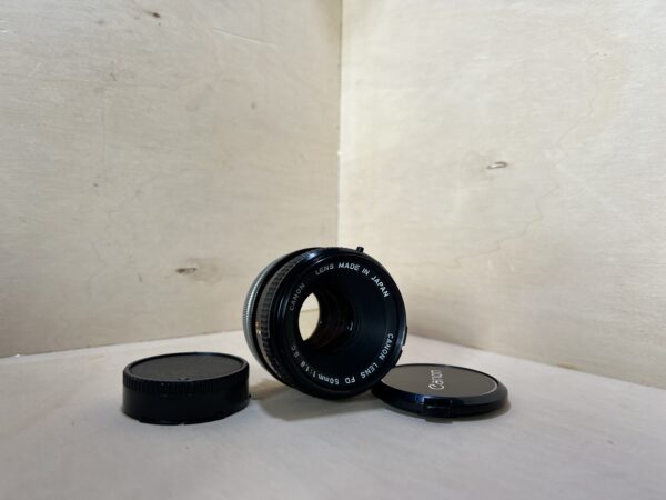 img_8340-3 Objectif Vintage Canon FD 50mm f/1.8 S.C. – Bague Argentée