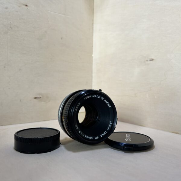Objectif Vintage Canon FD 50mm f/1.8 S.C. – Bague Argentée